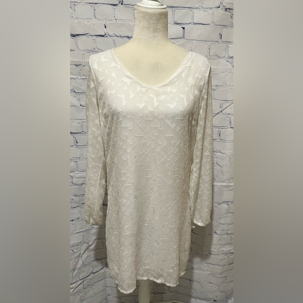 Almost Famous Ladies Ivory MIDI Dress Size: M
